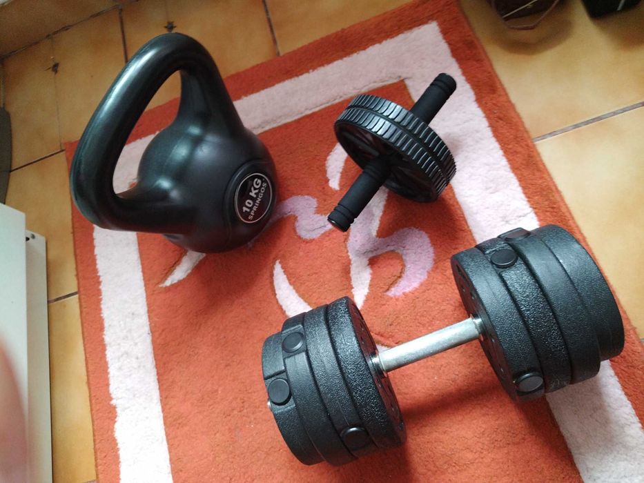 Kettlebell 10 kg, gantera 9.5 kg(reglabila din plăci)