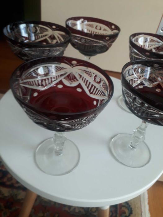 Cupe cristal rosu 5 bucati