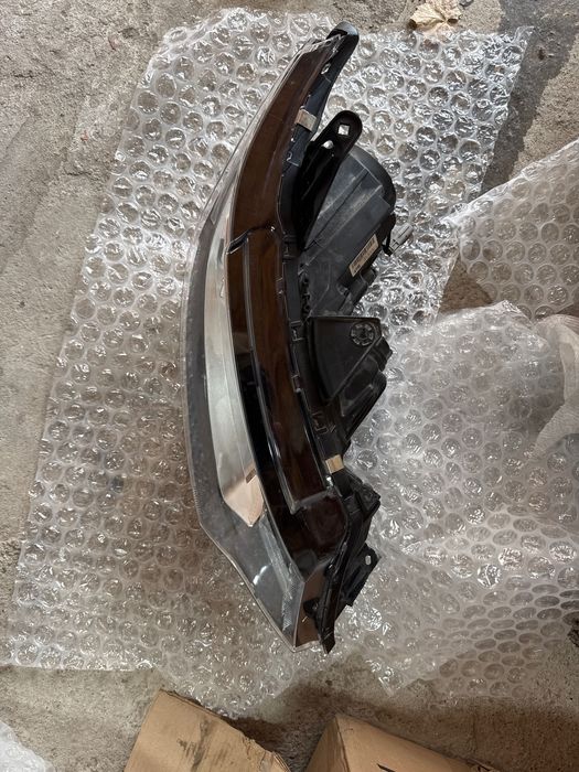 Фар за MITSUBISHI Outleder