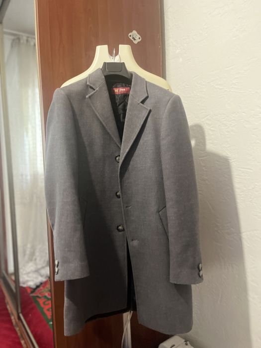 Мужское серое пальто