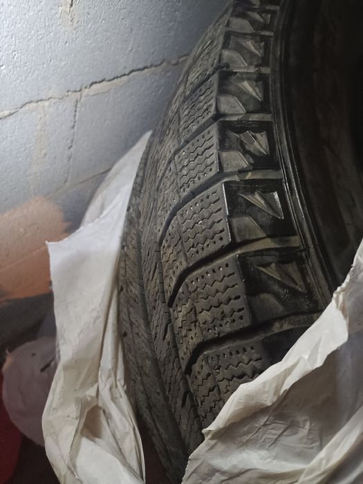 Продам зимние покрышки