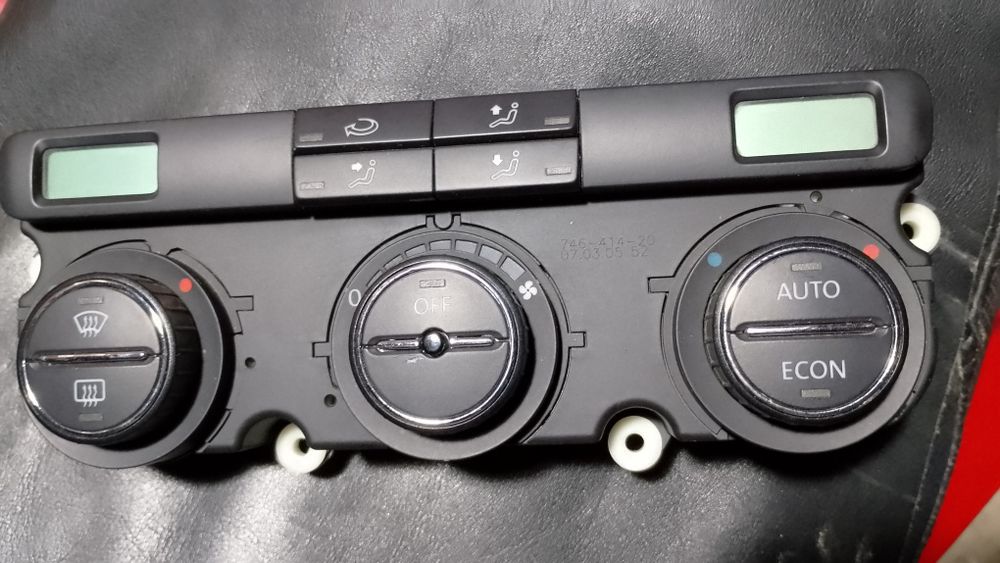 Vând plafon si piese de volzvagen Touran