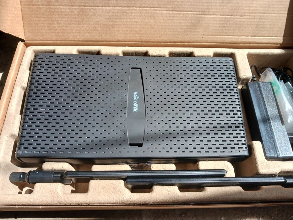 MikroTik hAP ax³, Wi-Fi 6, Dual-band WiFi, 5x Gigabit Ethernet, PoE