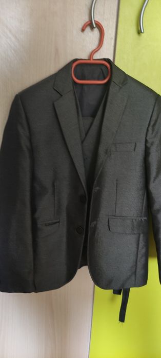 Школьная форма для мальчиков и для девочки