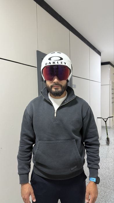 Продам Аэро шлем OAKLEY