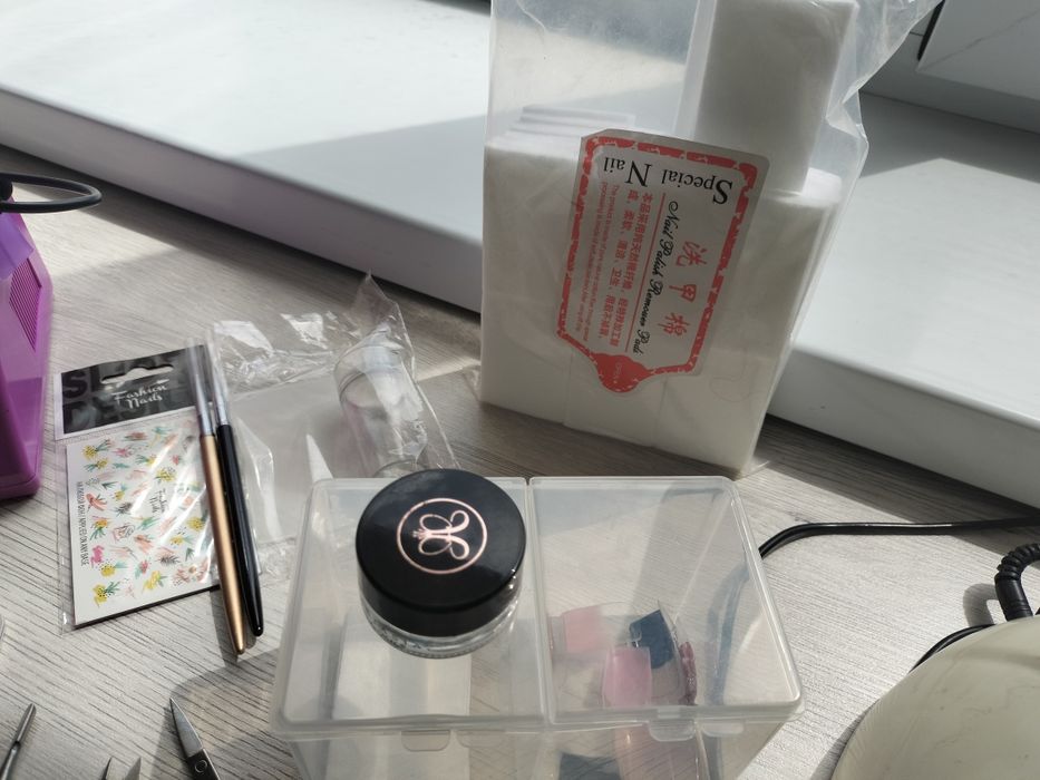 продам набор для маникюра.