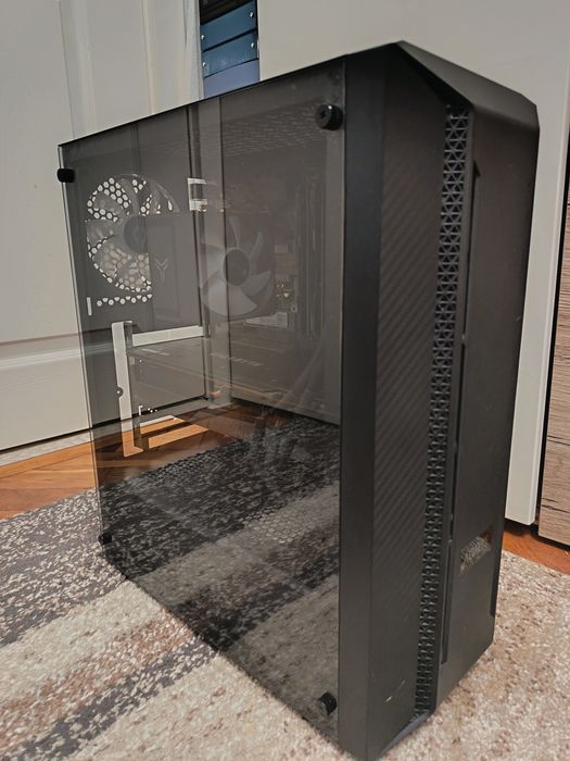 Vand PC gaming cu Windows 11