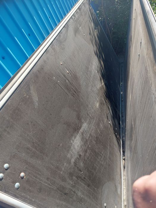 Продам ворота на фургон.