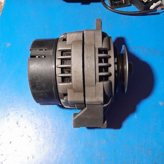 Генератор Нива в отличном состояни