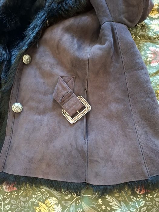 Cojoc damă din piele naturală de  oaie cu blană, mărimea 50 – elegant