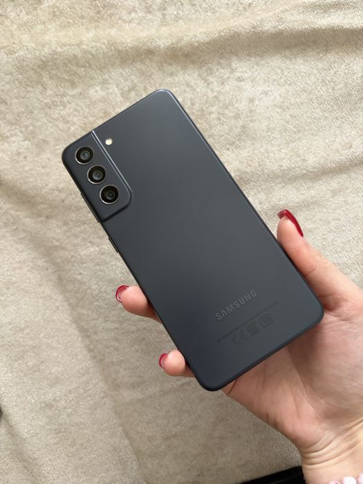 Samsung S21 fe 256 гб