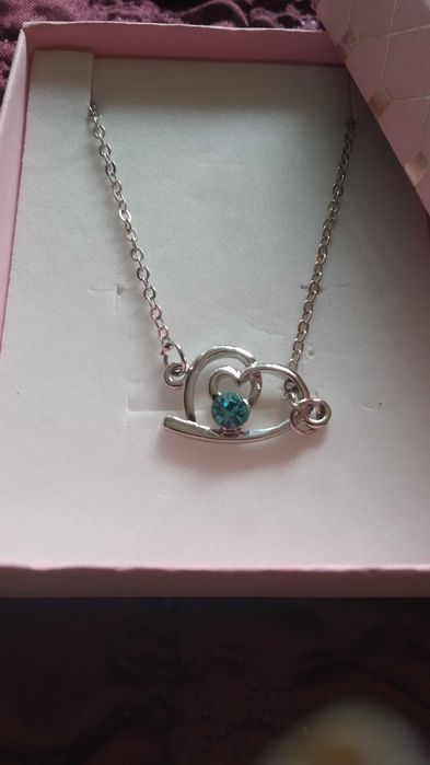 Елегантна,сребърна гривна в луксозна кутия за подарък. Различни модели