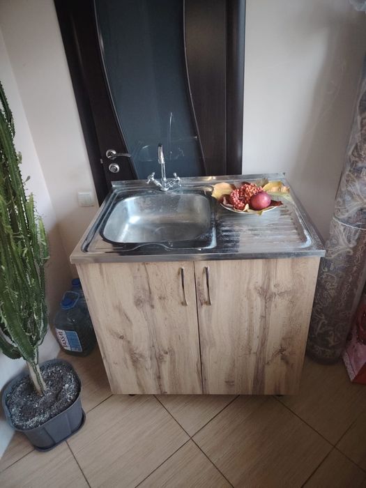 Продам кухонную тумбу мойку