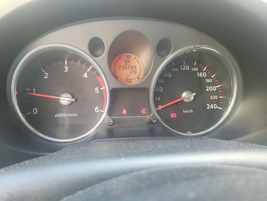 Nissan xtrail t31 automat