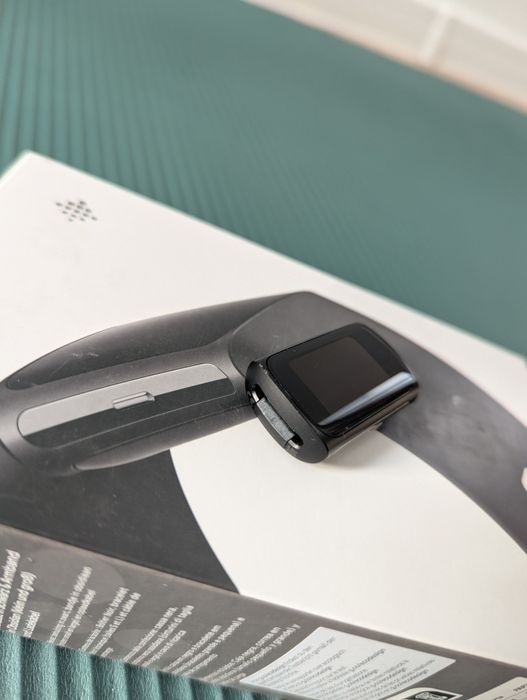 ЗАПАЗЕН Fitbit Charge 6 - Smart гривна фитнес тракер