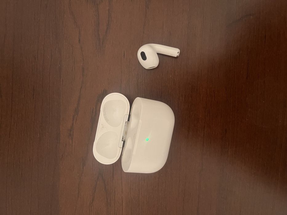 Airpods 3 правый наушник и кейс