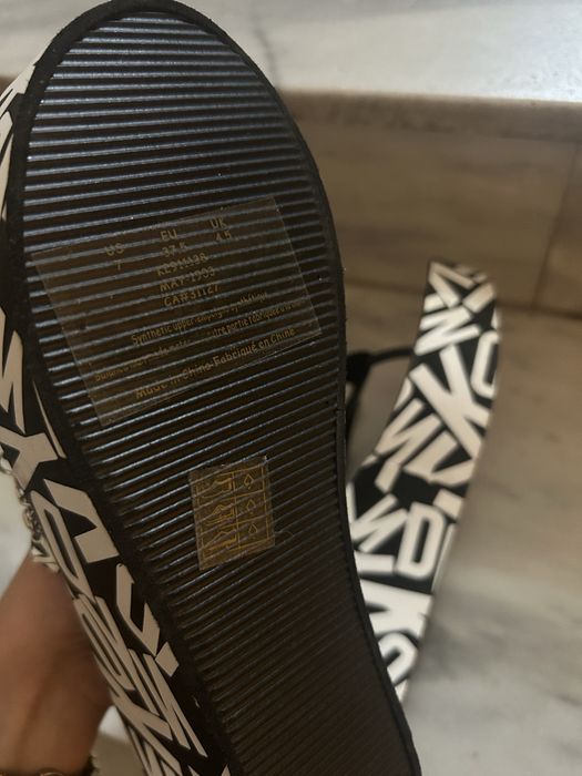 Джапанки DKNY 37н