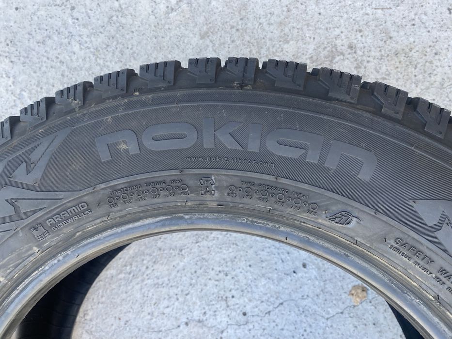 НОВИ 205/65/16 за Бус Nokian 4бр