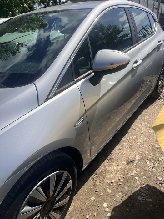 Ușă stânga față Opel Astra K 2016