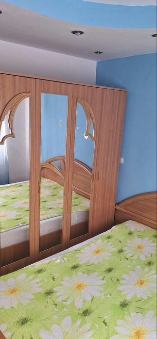 Închiriez apartament  2 camere