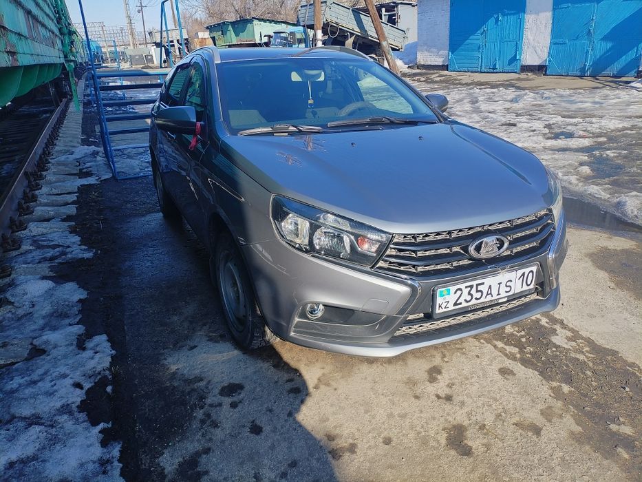 Продам ладу Веста 18 года выпуска