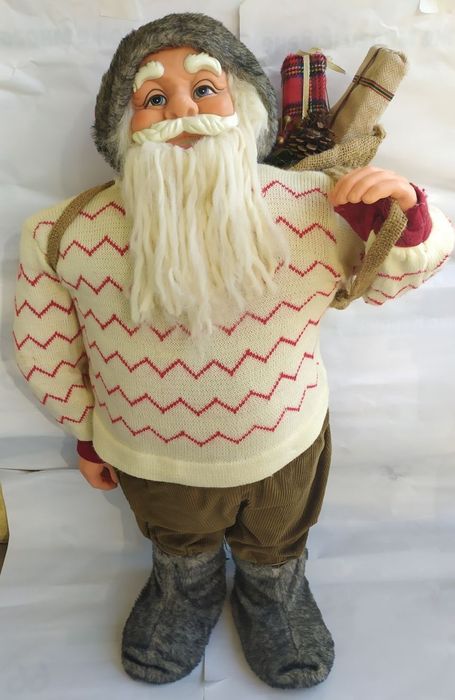 Дядо Коледа с чувал с подаръци