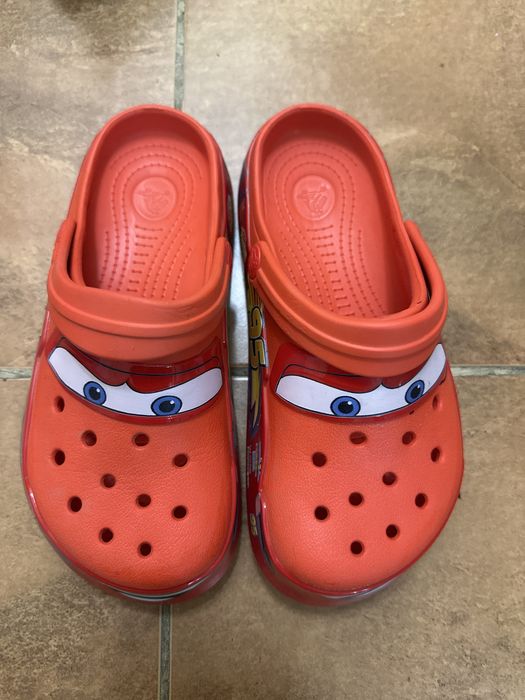 Crocs тапочки маккуин