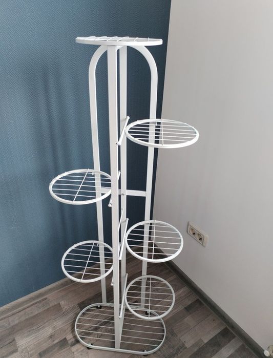 Vând suport ghivece