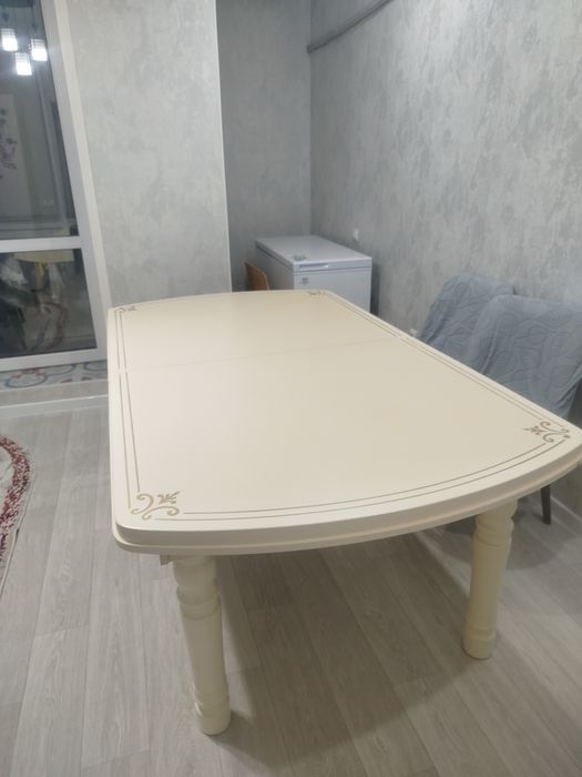 Стол сатылады...