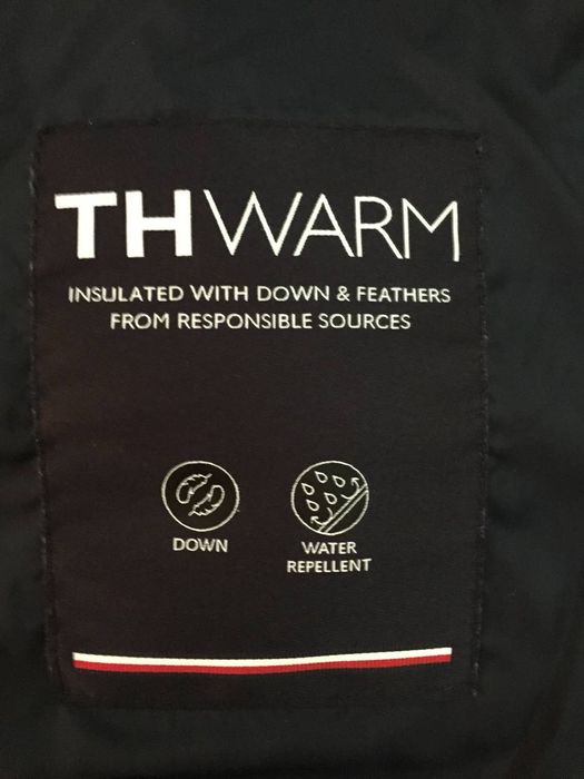 Пуховик Tommy HILFIGER.