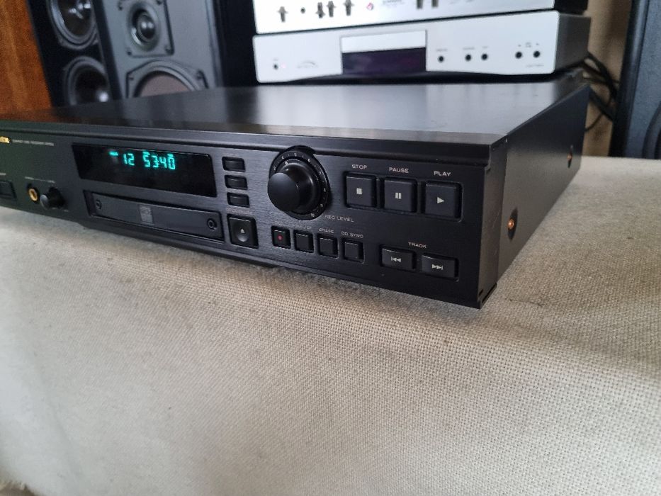 Marantz DR-700. Pentru Reconditionat sau Piese. Optic impecabil.