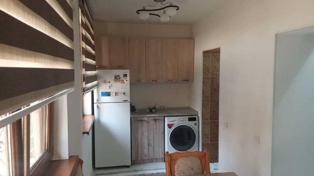 Продаю 3х квартиру + подвал 180кв. Под бизнес (Собственник)