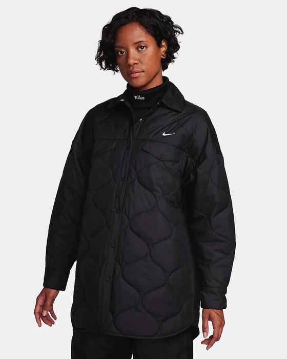 Продам куртку Nike