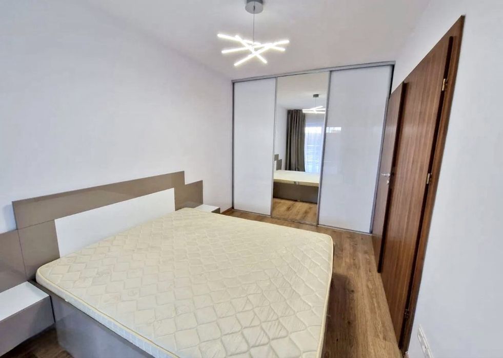 Inchiriez apartament 2 camere + gradina + parcare subterana