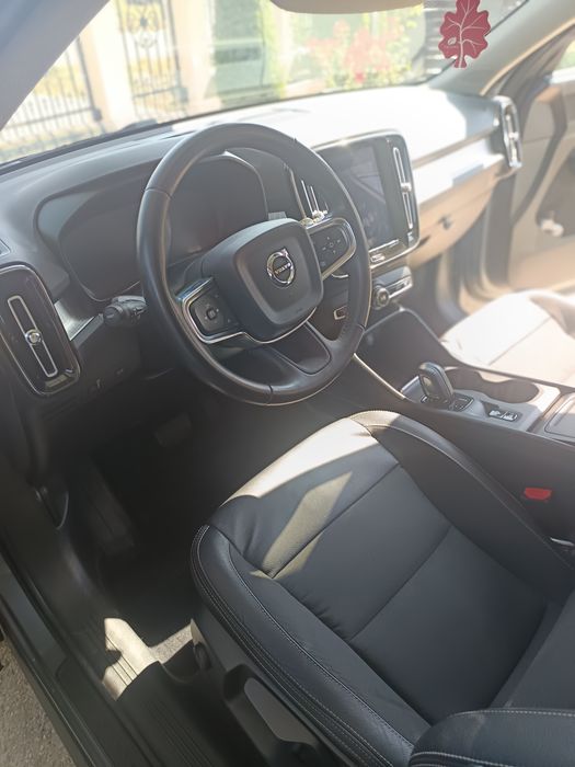 Vând Volvo XC40 2018
