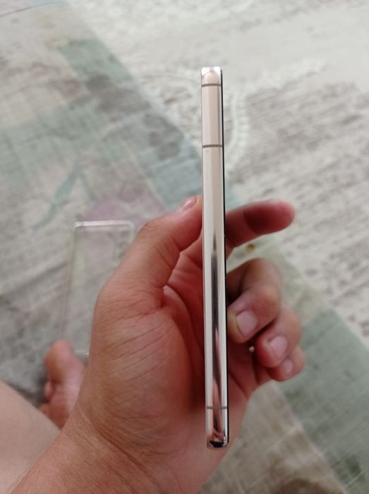 Samsung S22 flagman