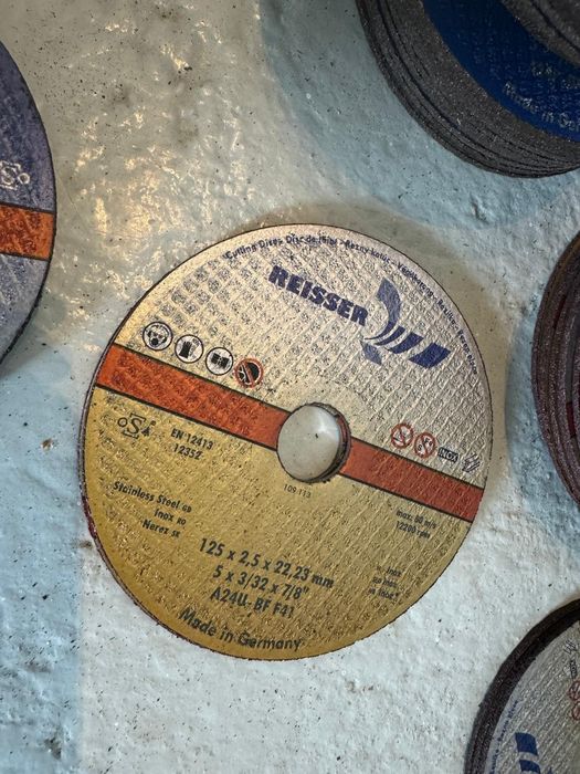 Discuri de slefuit metal marimi diverse