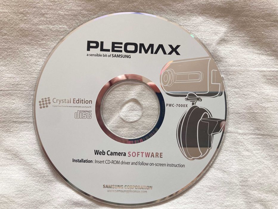 Продавам web camera Pleomax