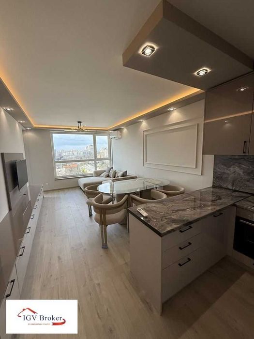 Продава се Тристаен апартамент в София, Банишора - 111 кв.м за 1792 €/кв.м - Снимка #1