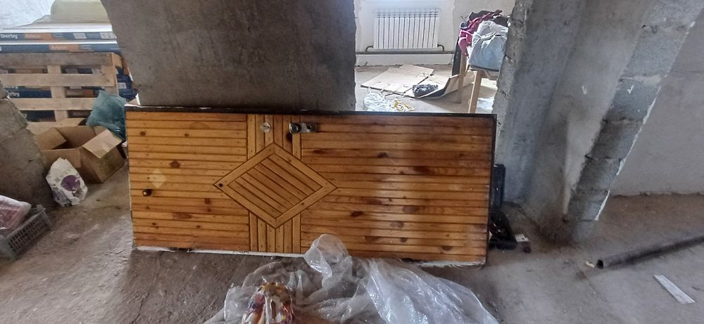 Продам железную дверь