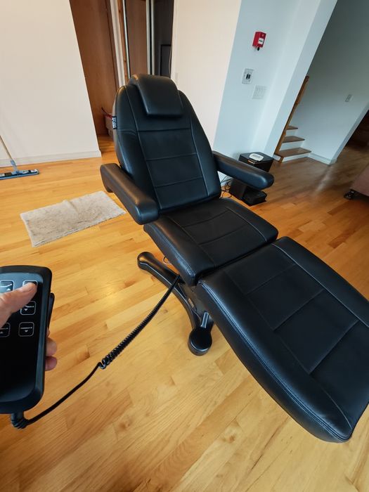 Scaun fotoliu  tratament cosmetic sau tatuaj  REEVE