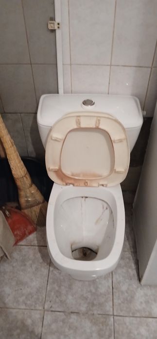 Унитаз рабочий  б/у