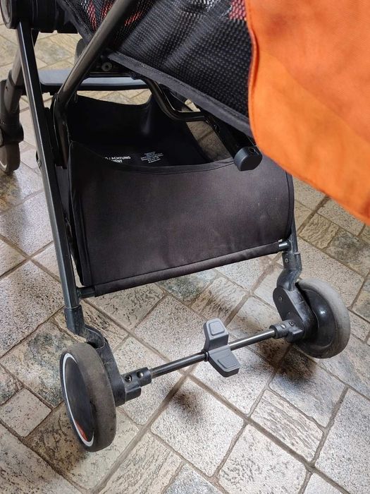 Детска лятна количка Diono към нея има дъждобран и комарник