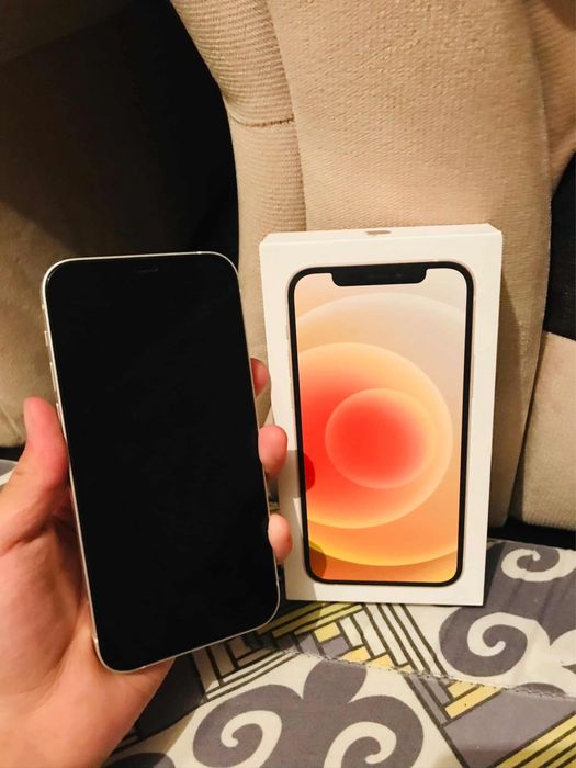 iPhone 12 идеал.