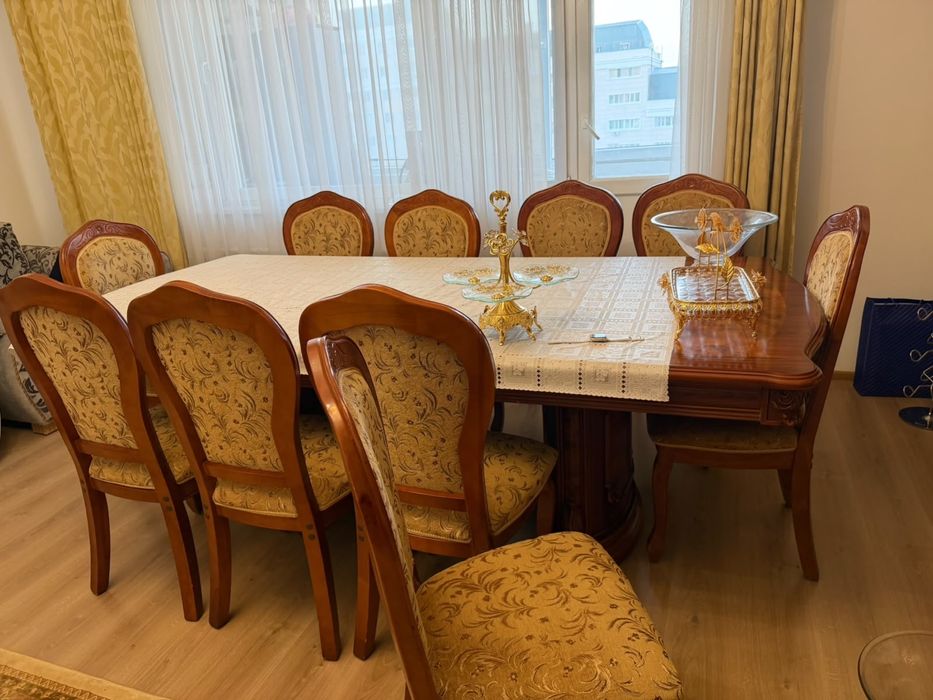 Продам стол и стулья