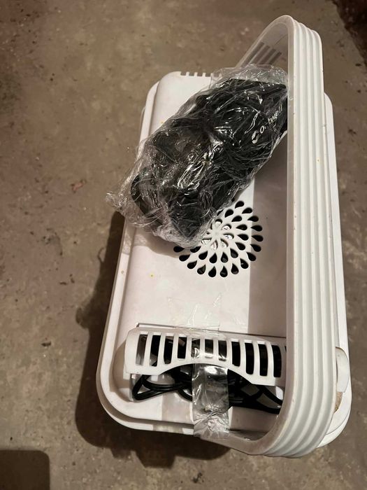 ХЛАДИЛНА ЧАНТА 20л12в и адапрер за 220 в