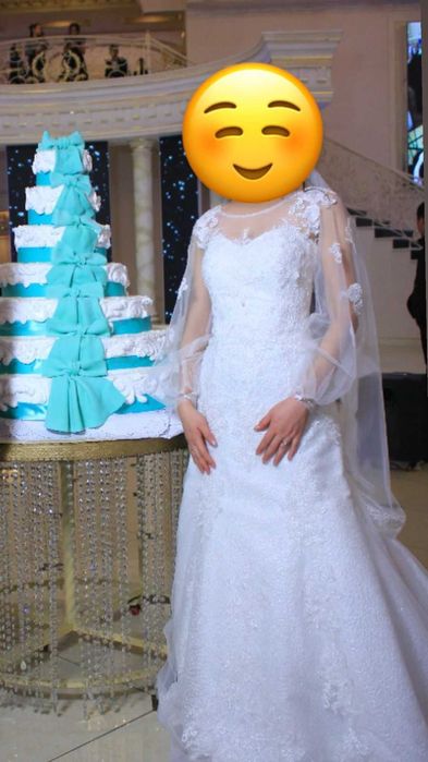 Продам свадебное платье с шлейфом