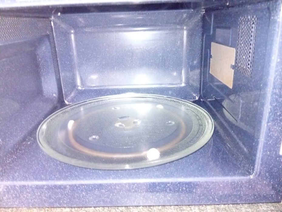 Vând cuptor microunde samsung