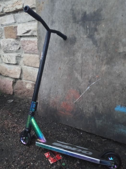 Продам самокат трюковой