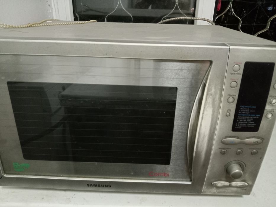 Продам микроволновая печь Samsung.